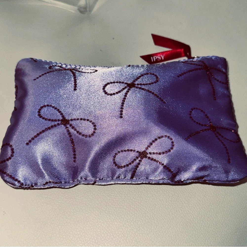 Ipsy ‘Sparkle & Joy’ Cosmetic Glam Bag